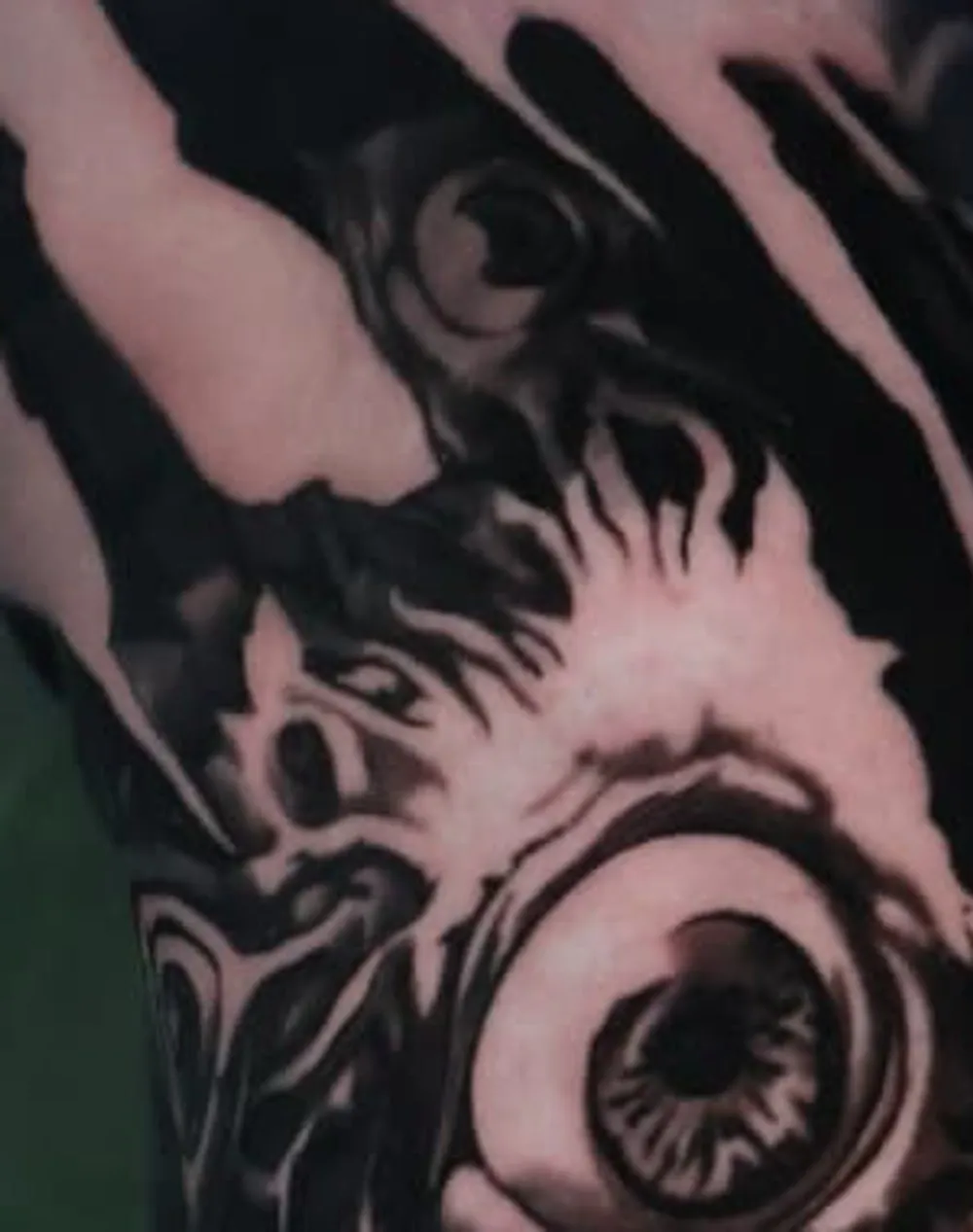 Watchers: one of the realistic eyes